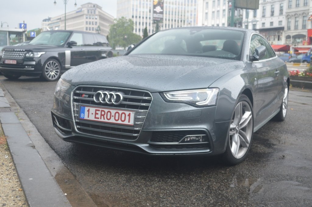 161664909S5.jpg