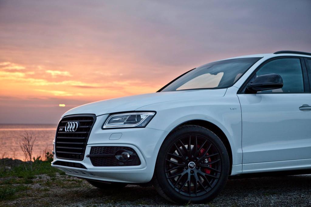 161801AUDISQ52078.jpg