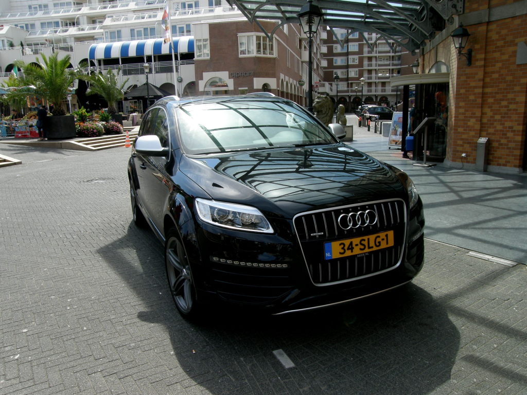 164911954Q7V12.jpg