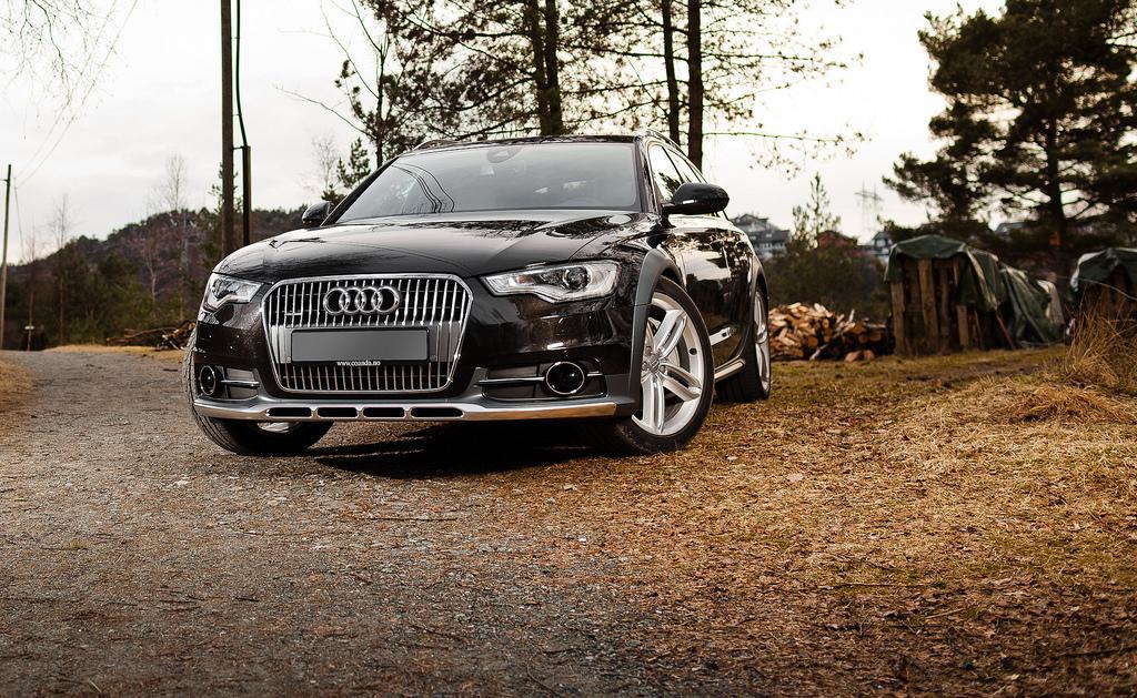 165382436AUDIA6C7ALLROAD.jpg