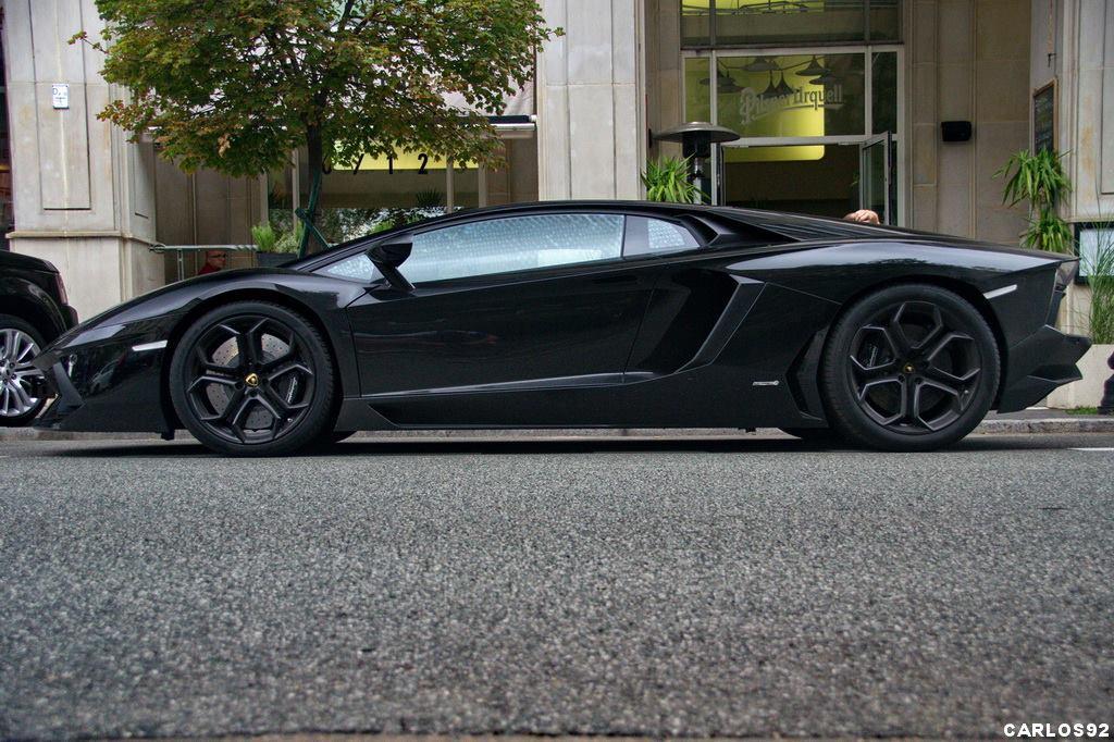 166626957LAMBORGHINIAVENTADOR.jpg