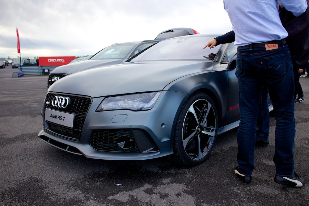 167325Audidriving0242074446.jpg