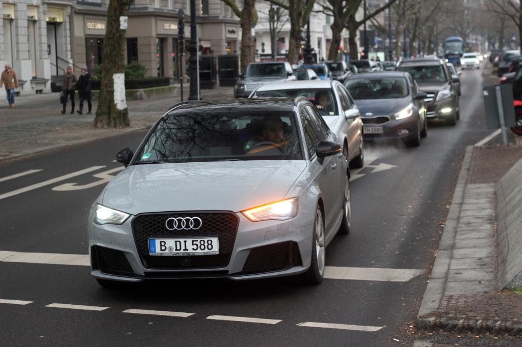 167505RS38V1888.jpg