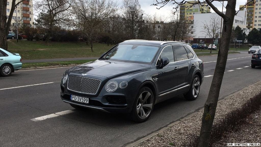168972BENTAYGA0436.jpg
