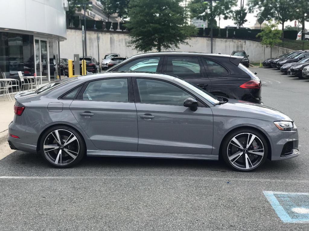 169932RS38V3128.jpg