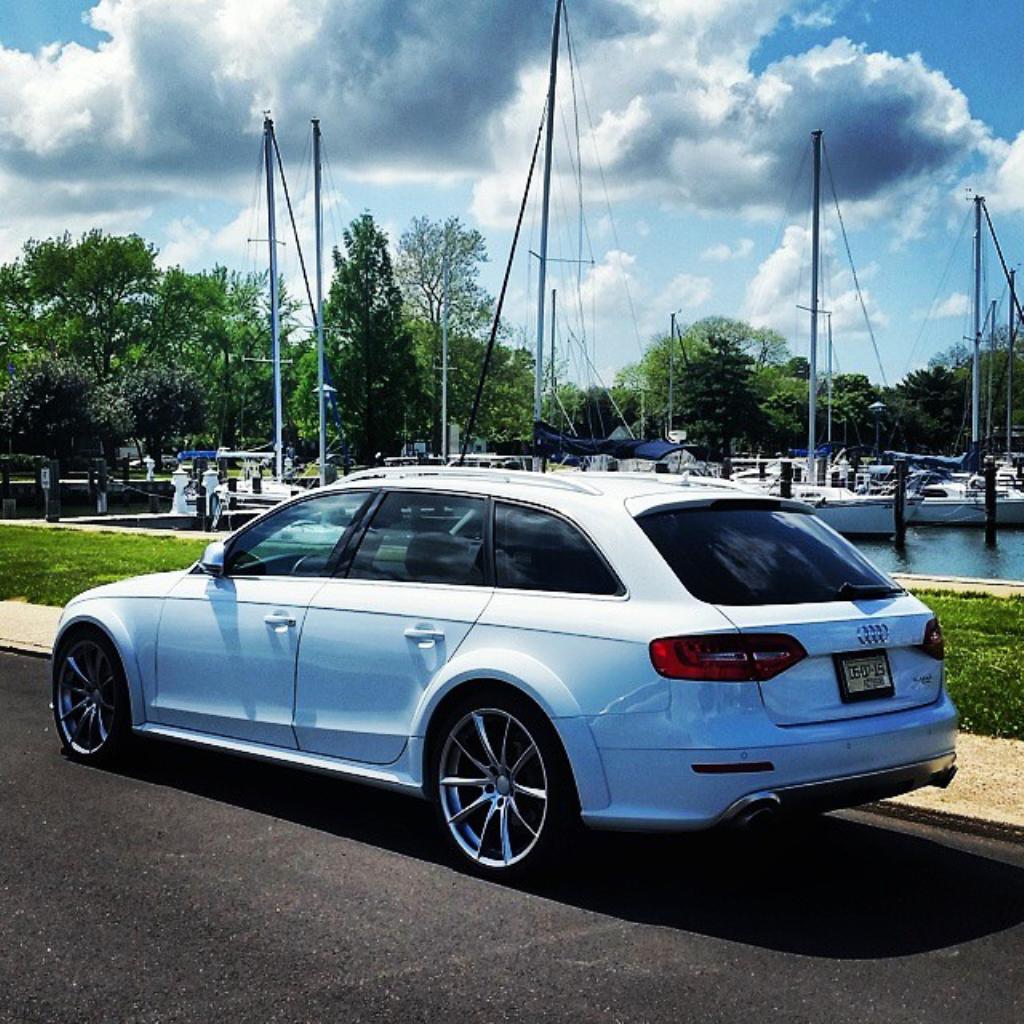 1734751222AUDIA4ALLROAD.jpg