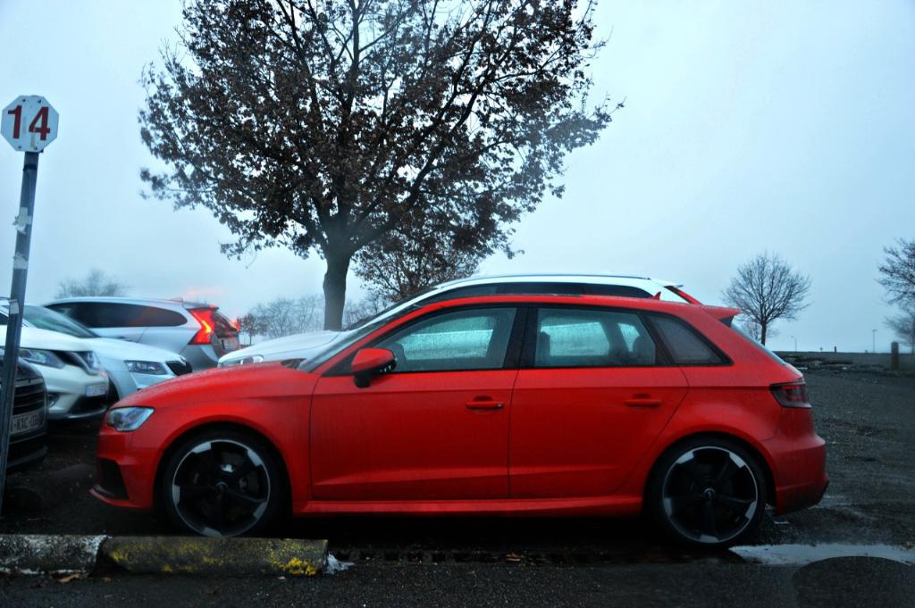 173592RS38V1863.jpg