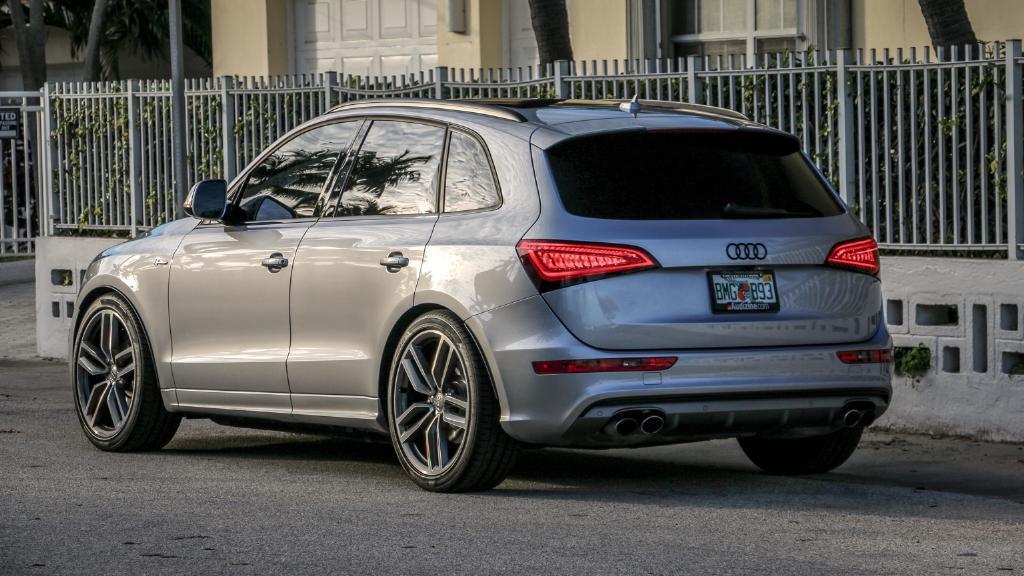 174441AUDISQ51814.jpg