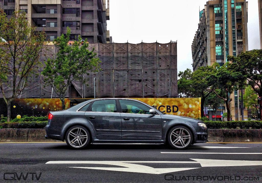 174497AUDIRS41140.jpg