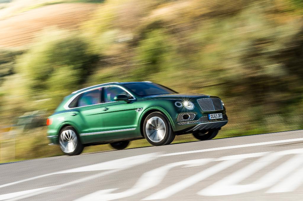 176698BENTAYGA0052.jpg