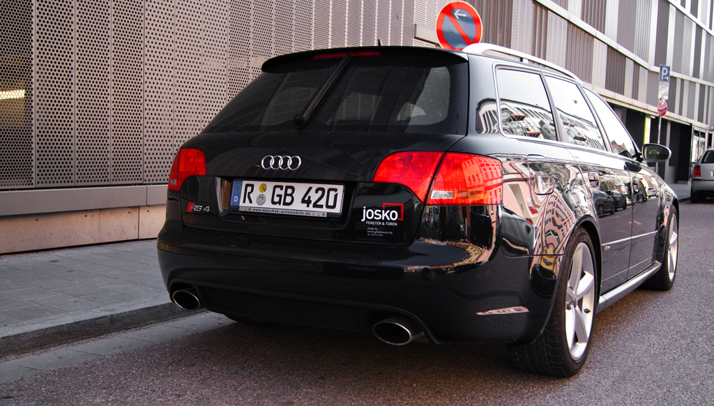 177175AUDIRS4771.jpg