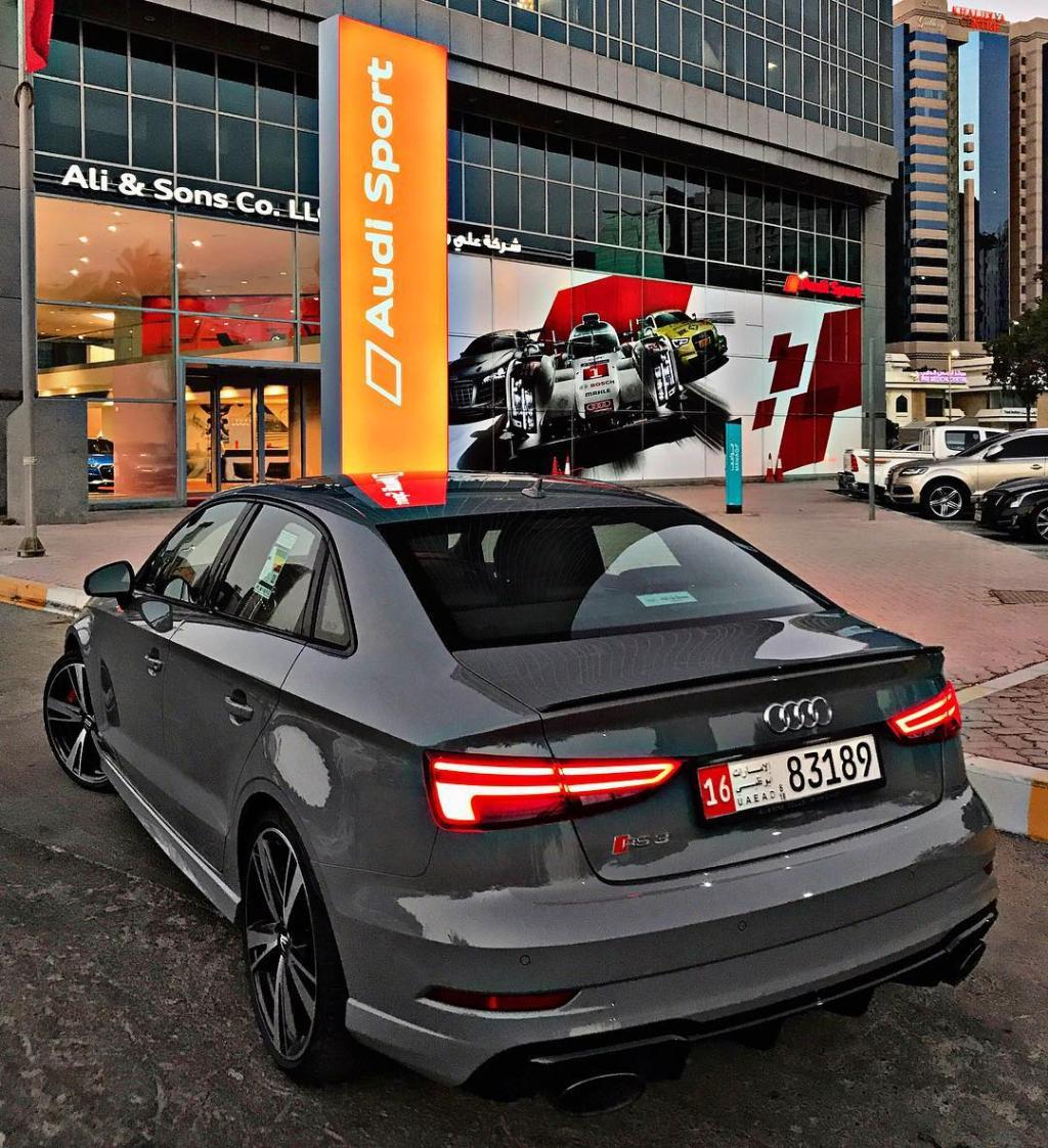 178190RS38V3034.jpg