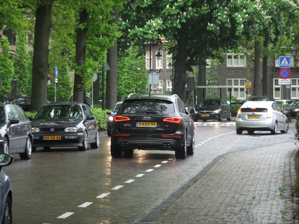 178884AUDISQ5505.jpg