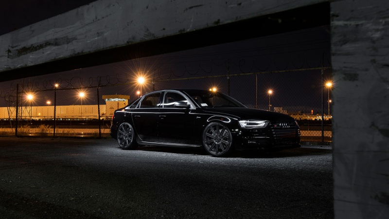 183081S4blackbynight.jpg