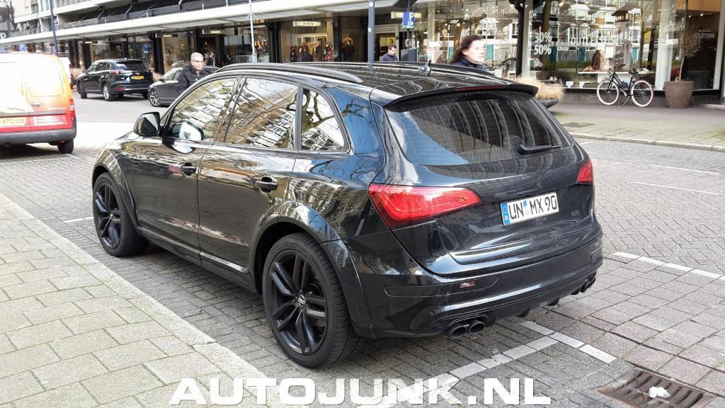 183105AUDISQ52373.jpg