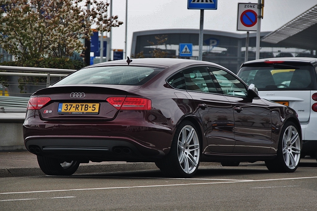 183992015S5SPORTBACK.jpg