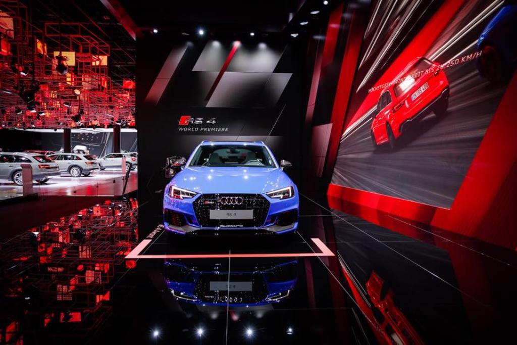 184123AUDIRS4B90076.jpg