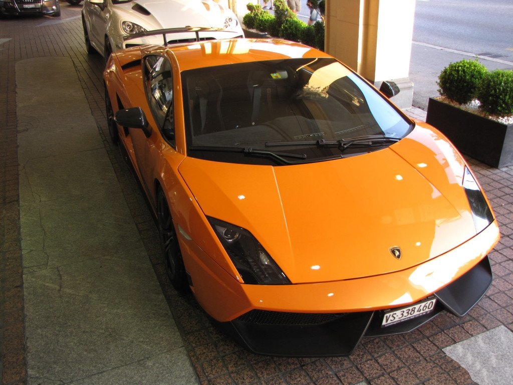 184996978LAMBORGHINI570.jpg
