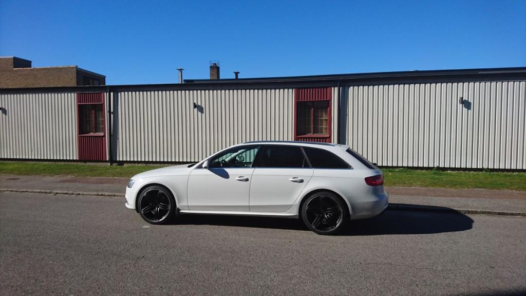 1879651644AUDIA4ALLROAD.jpg