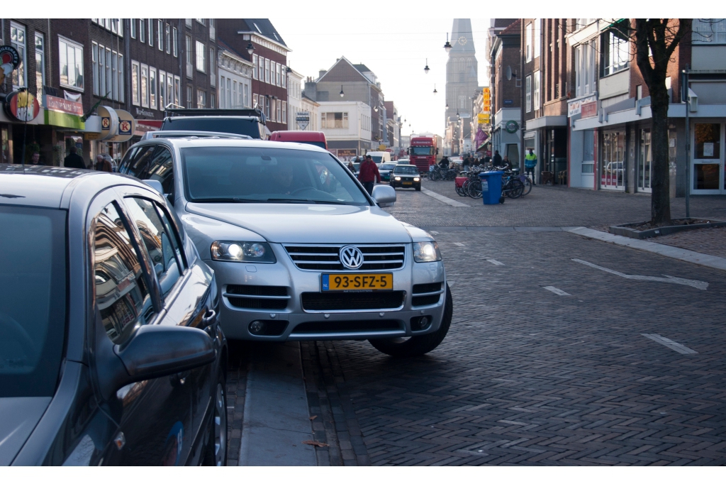 188983W12TOUAREG095ESQUIROU.jpg