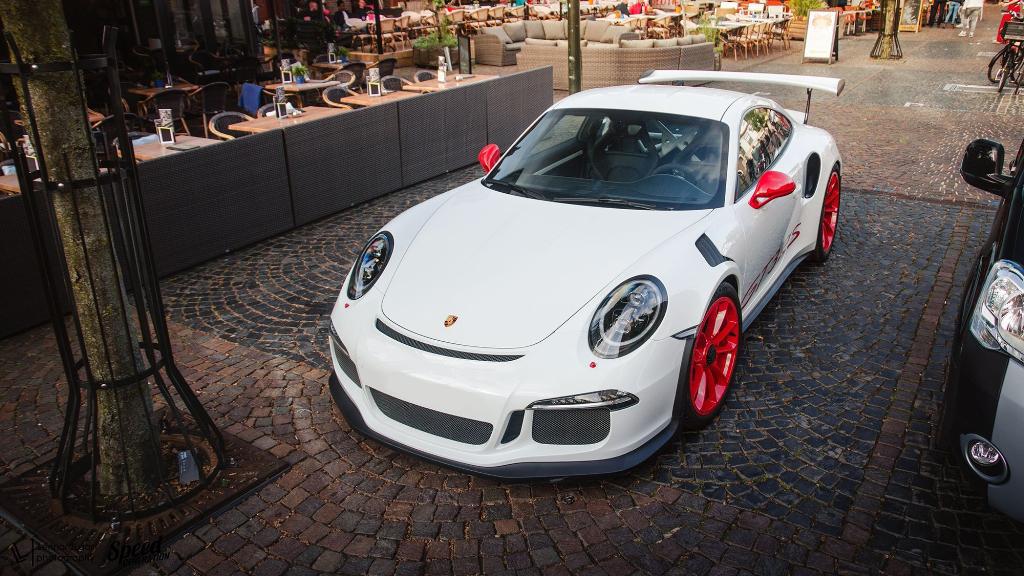 1892740375PORSCHE991GT3RS.jpg