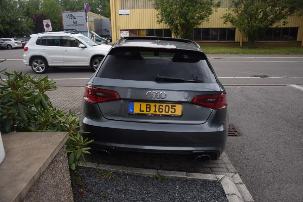 190063RS38V2833.jpg