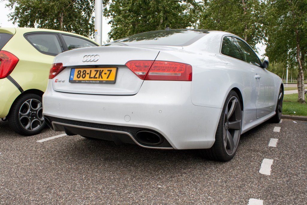 190064AUDIRS51069.jpg