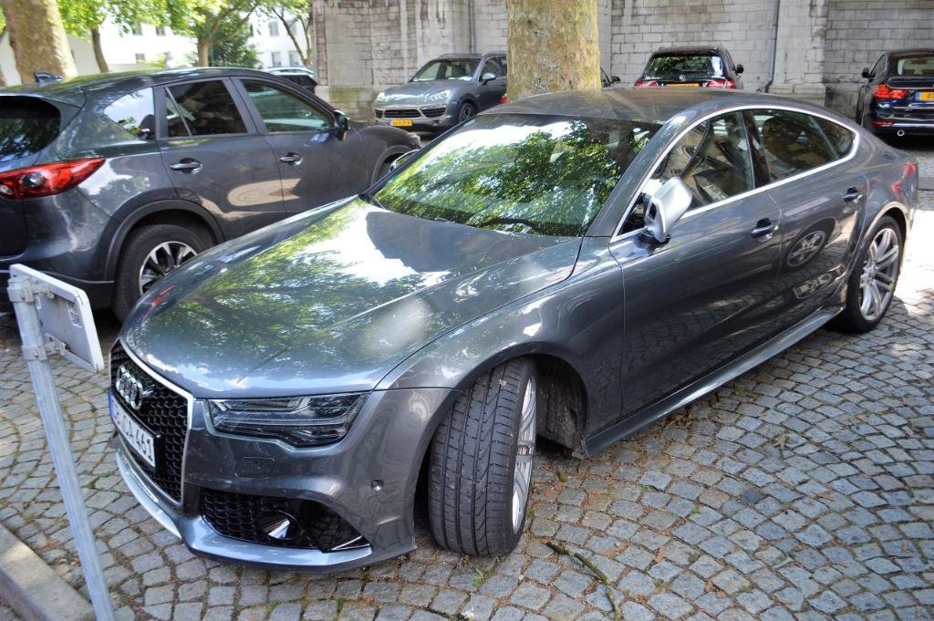 190395RS73425.jpg