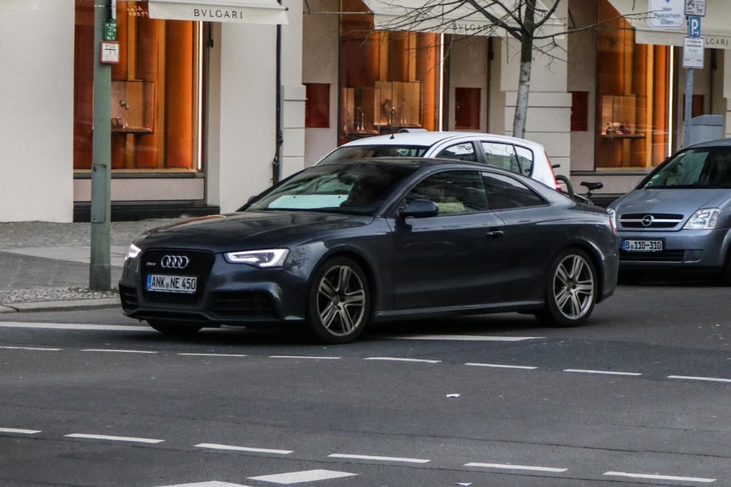 192257AUDIRS53053.jpg