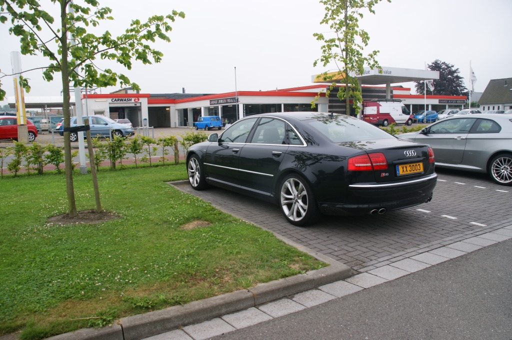1972571057S8D3.jpg