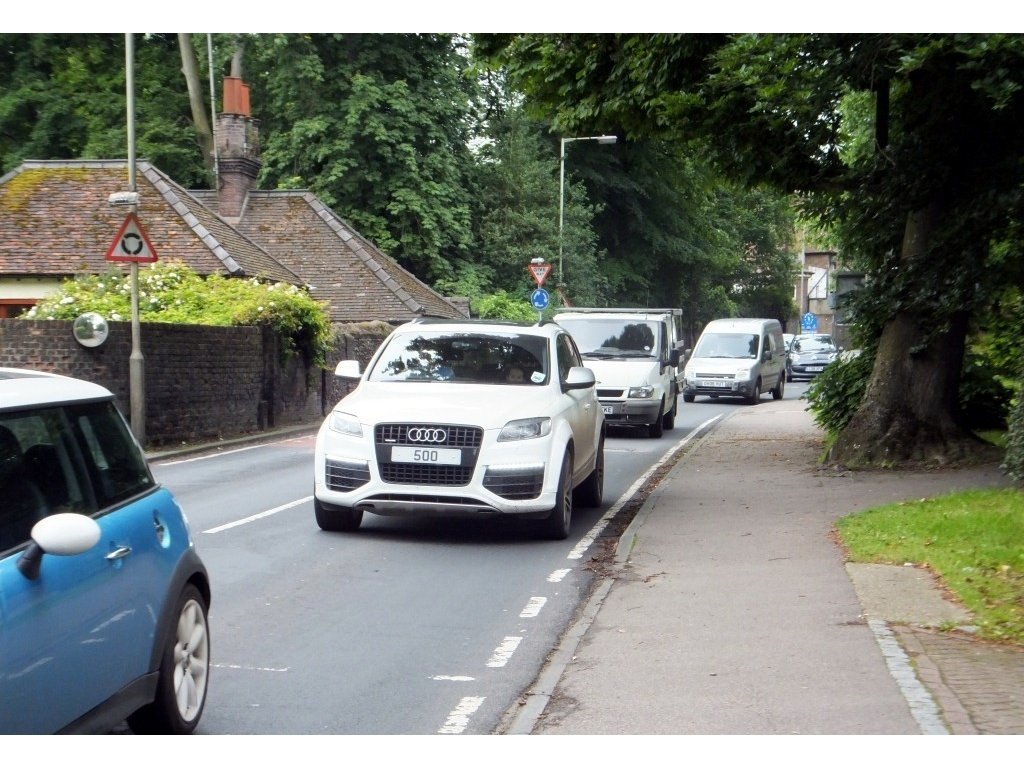 197780450Q7V12.jpg