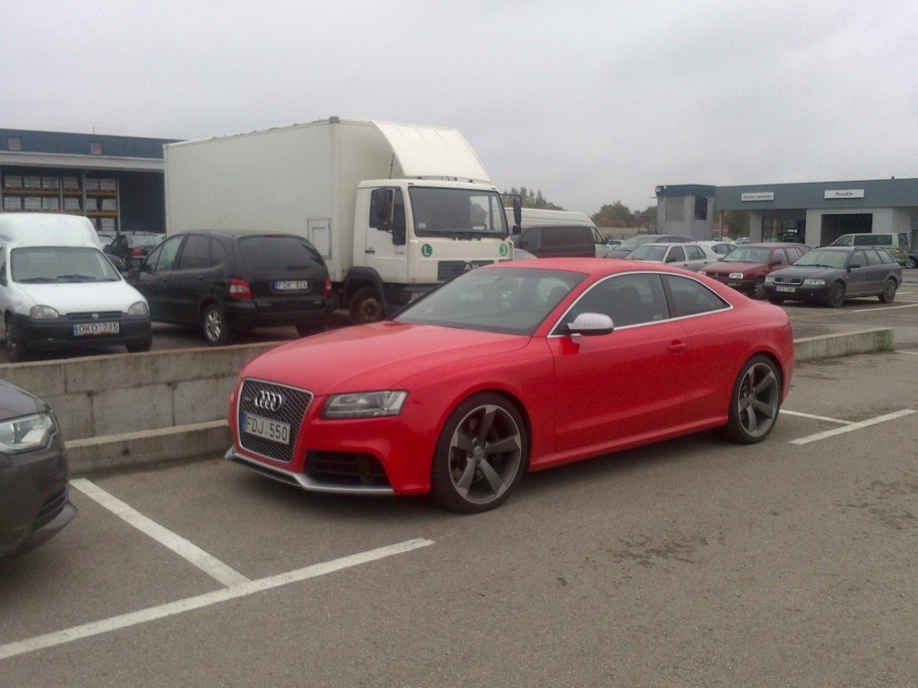 198264AUDIRS5820.jpg