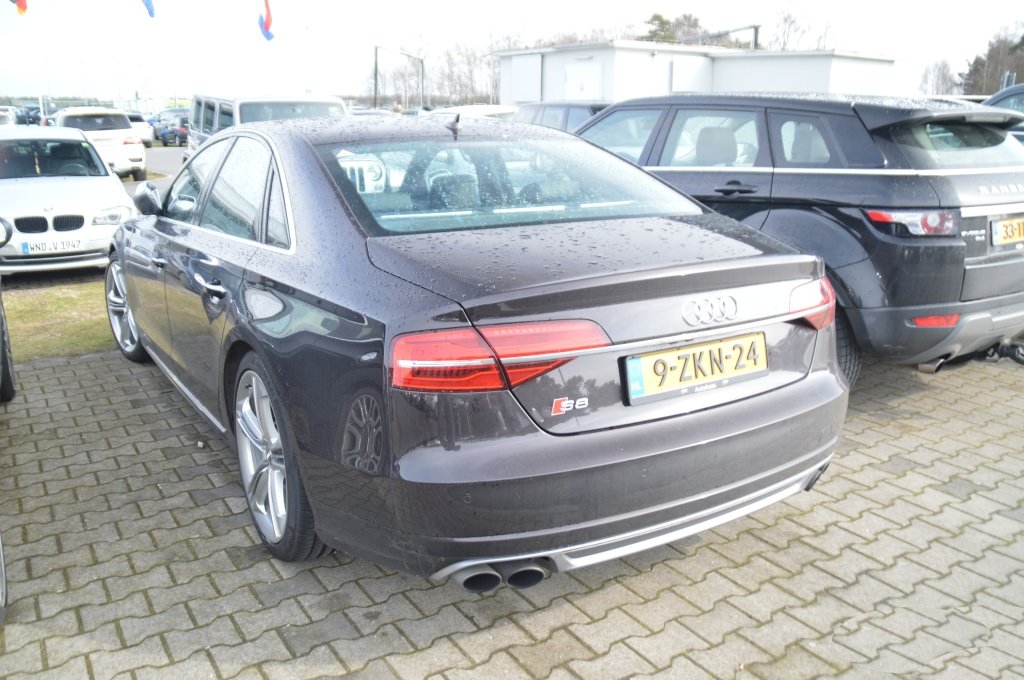 198725S8D41463.jpg