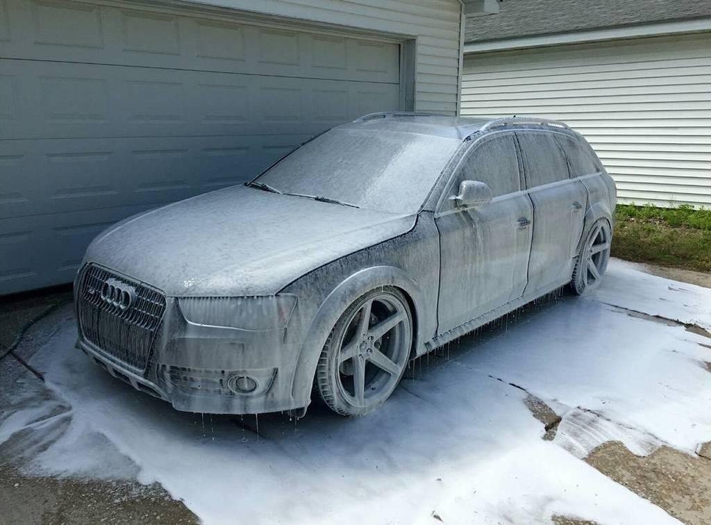 1987261739AUDIA4ALLROAD.jpg