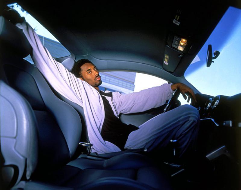198795kobe_bryant_2002_2_.jpg
