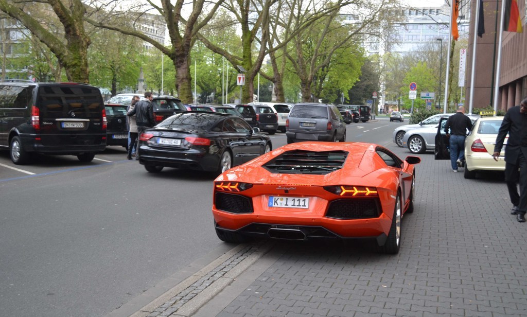 199824451LAMBORGHINIAVENTADORESQUIROU.jpg