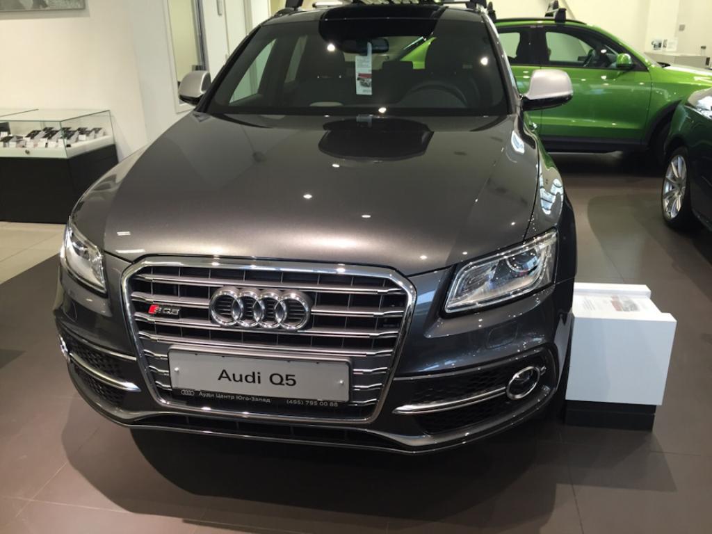200057AUDISQ52369.jpg