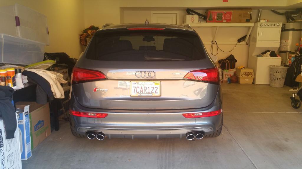 200420AUDISQ51800.jpg