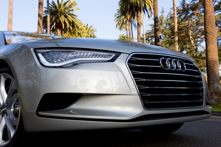 2011-Audi-A7-Sportback-Concept-Headlight.jpg
