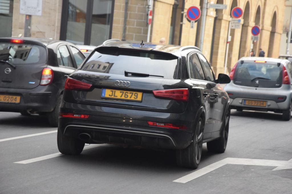 202637RSQ32012.jpg