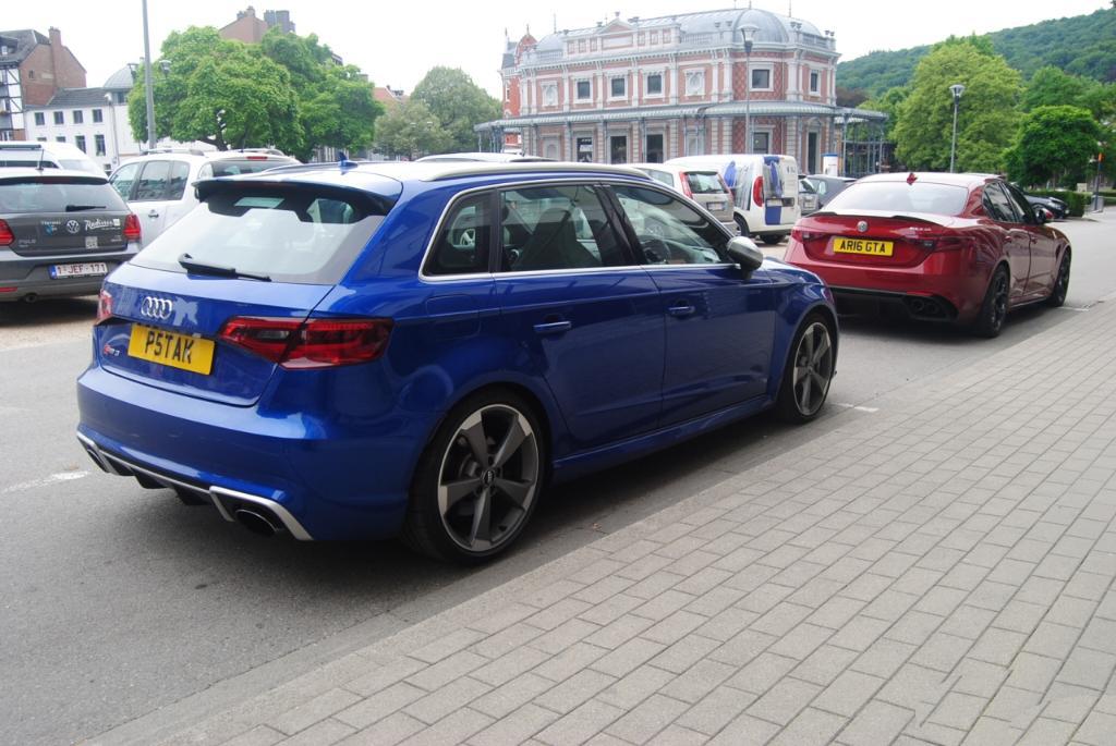 202844RS38V2887.jpg