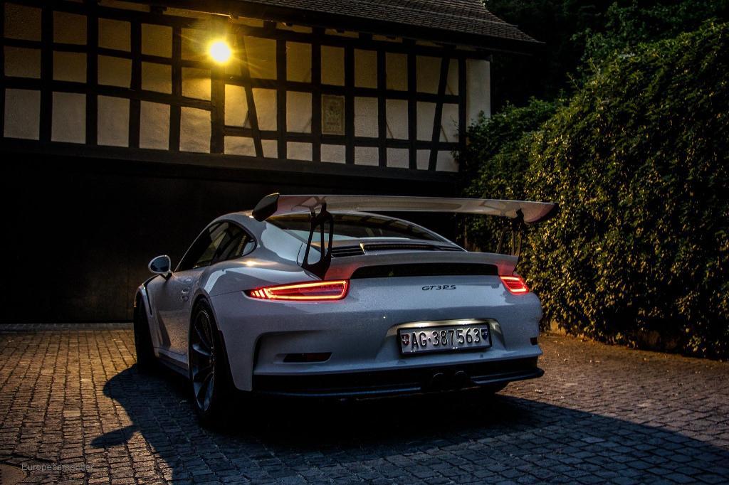 2029850029PORSCHE991GT3RS.jpg