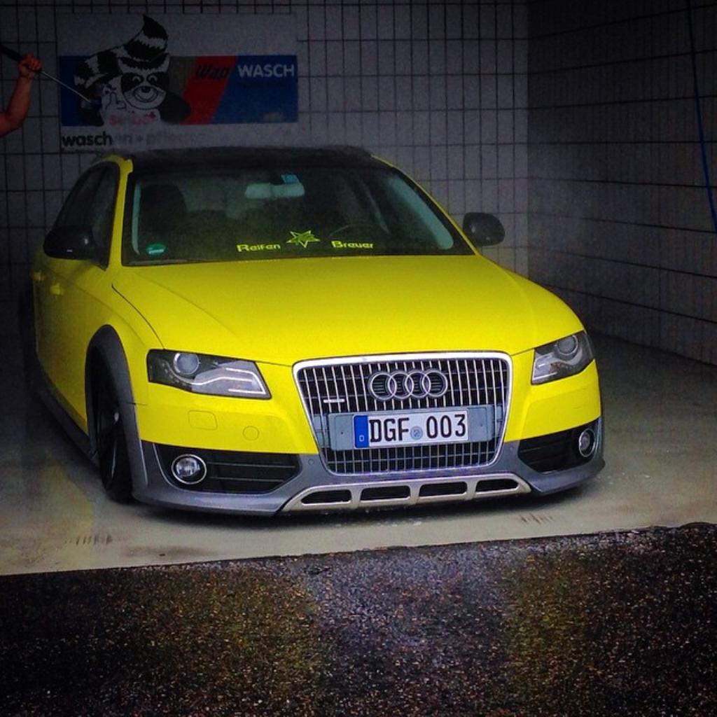 2037531234AUDIA4ALLROAD.jpg