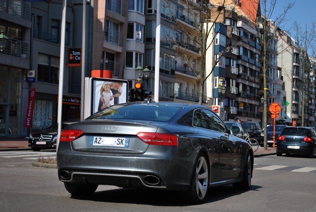 204200AUDIRS5831.jpg