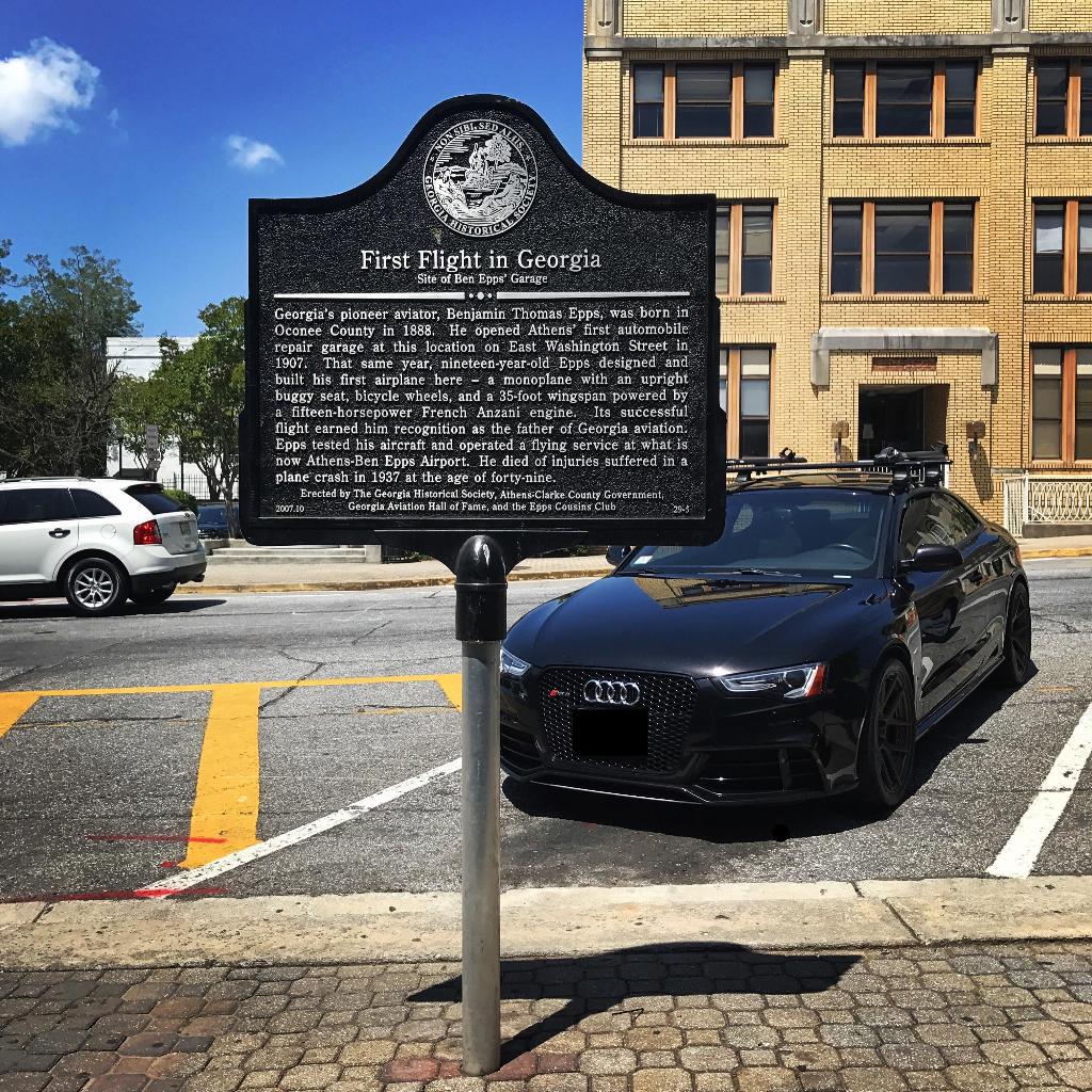 205198AUDIRS53259.jpg