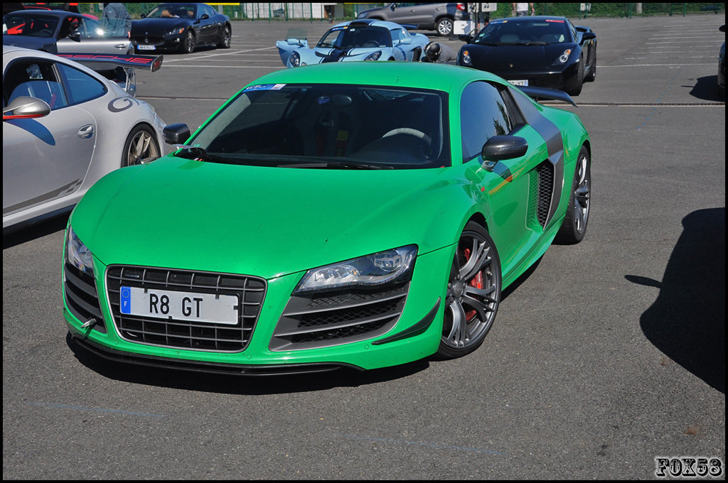 205284R8GT469.jpg
