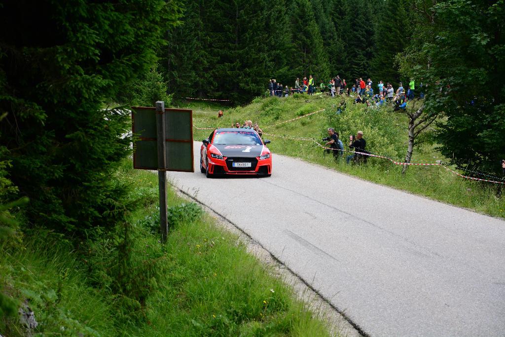 2074401059QUATTROLEGENDE2017.jpg