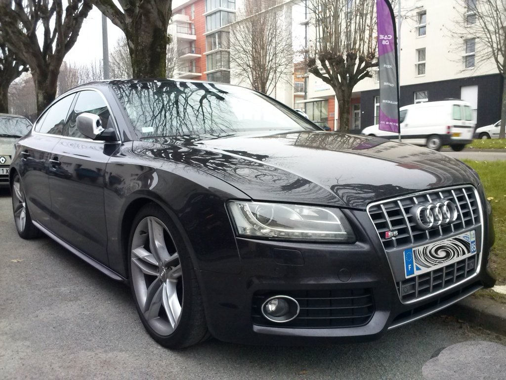 208339231S5SPORTBACK.jpg