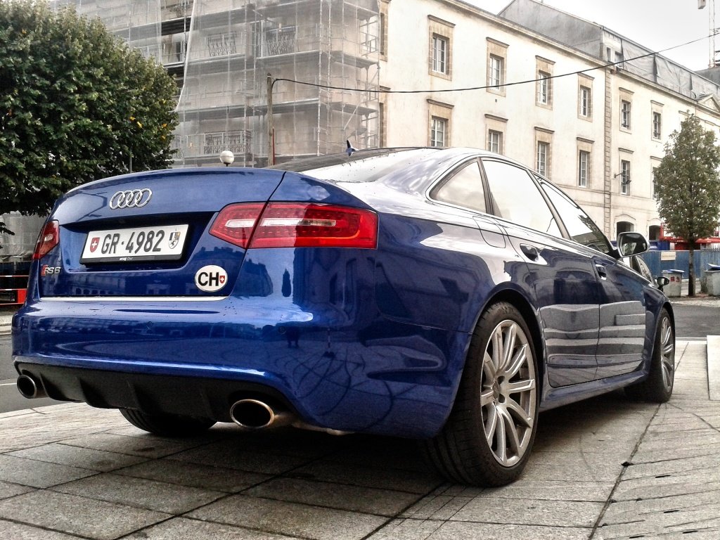 208394RS61402.jpg