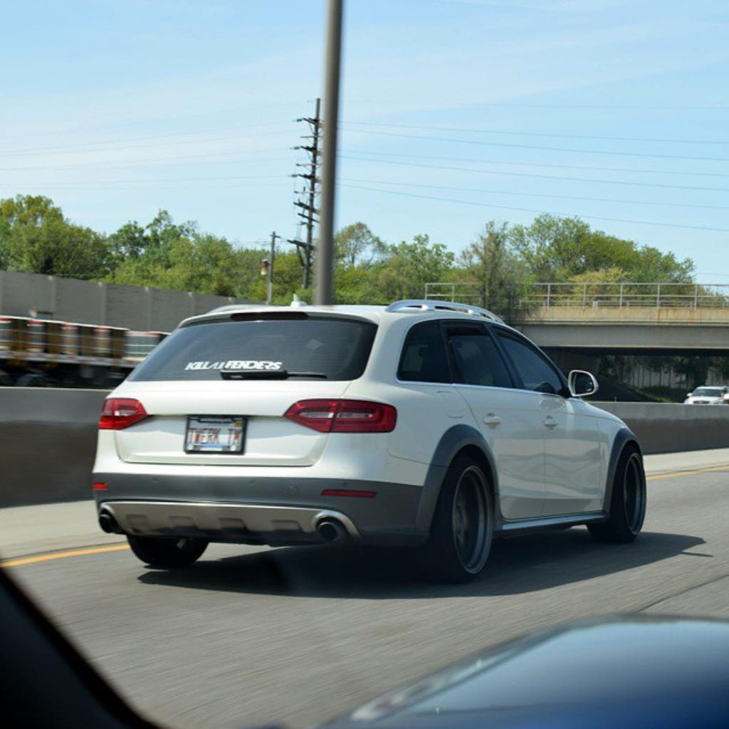2094061254AUDIA4ALLROAD.jpg